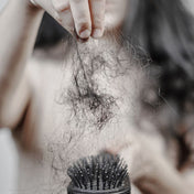 Cabello debilitado y sin fuerza